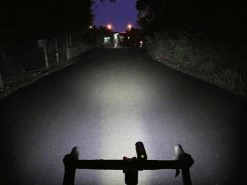 Eclairage Ravemen Cr 1000 5 Eclairage Ravemen Cr 1000 -Boutique de vente VTT & VTC CR1000produit4jpg 5f934e398d668